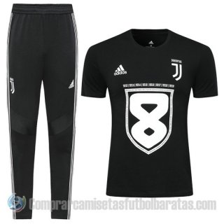 Chandal del Juventus Escudo de Celebracion Manga Corta 19-20 Negro Chandal del Juventus Escudo de Celebracion Manga Corta 19-20 Negro